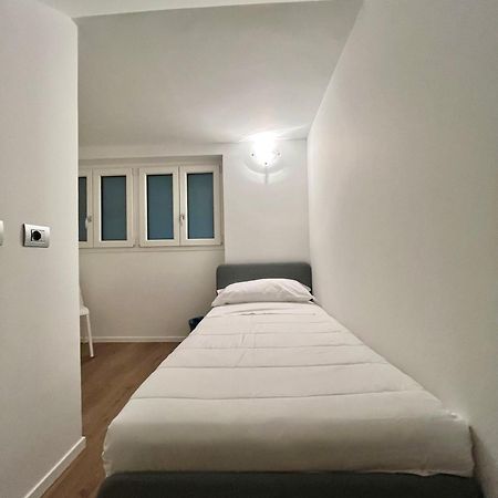 Central Side Apartment Мілан Екстер'єр фото