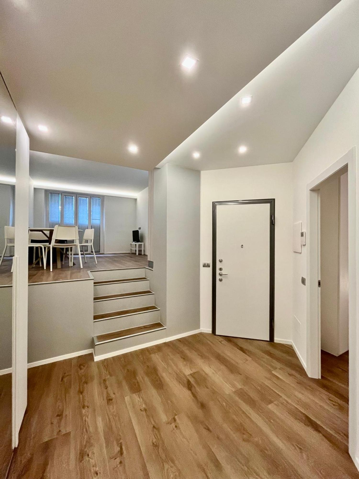 Central Side Apartment Мілан Екстер'єр фото