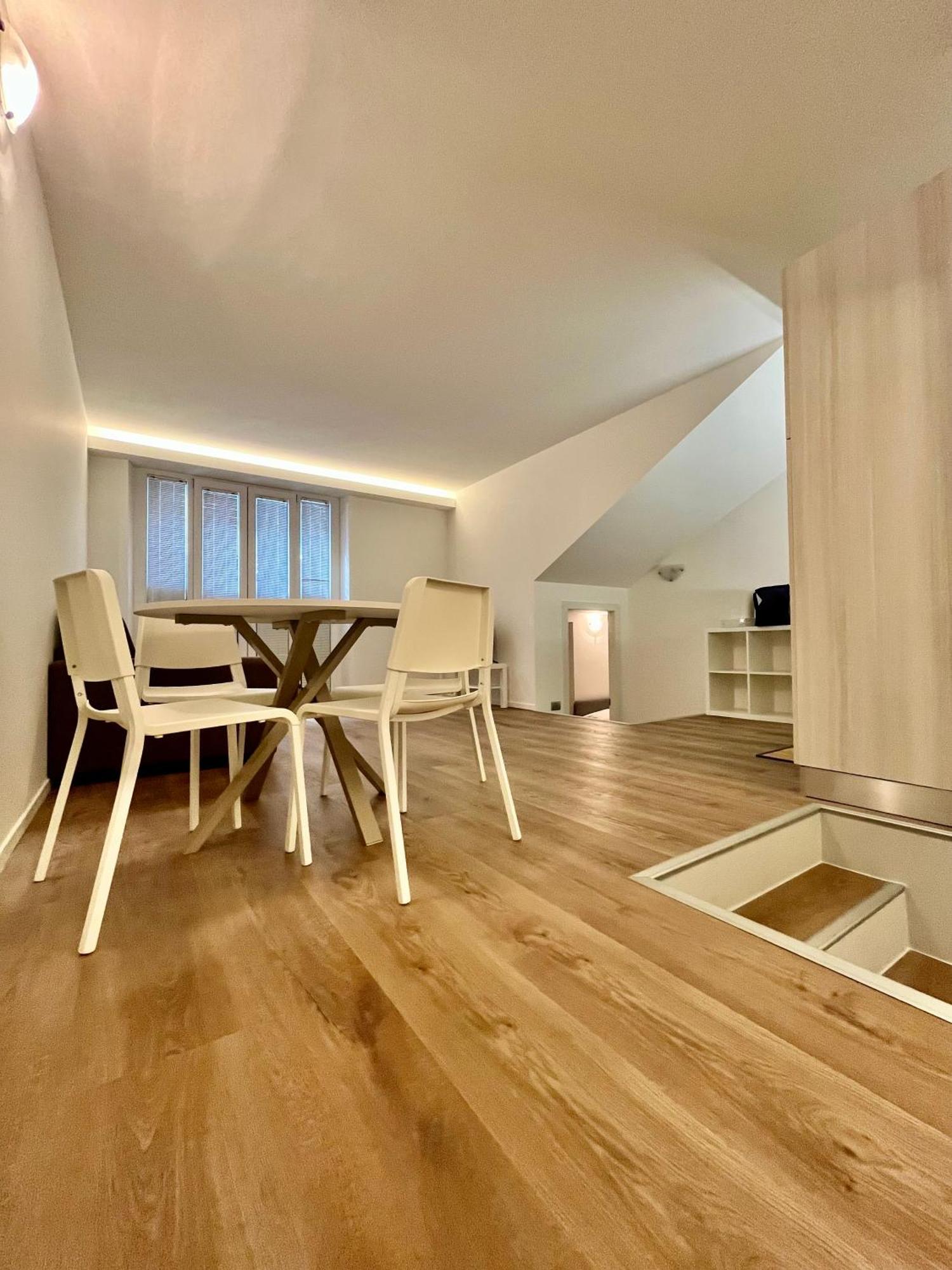 Central Side Apartment Мілан Екстер'єр фото