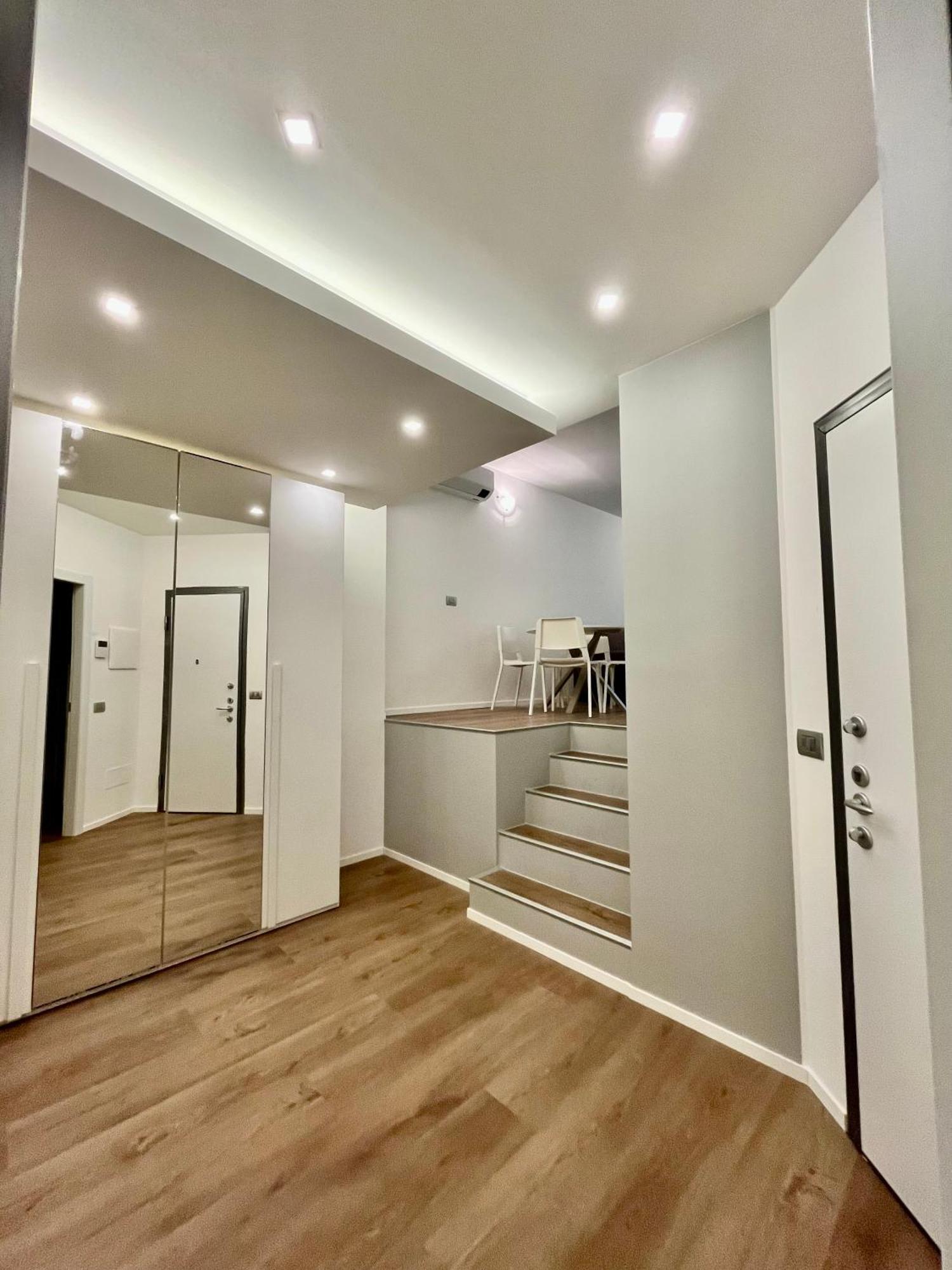 Central Side Apartment Мілан Екстер'єр фото